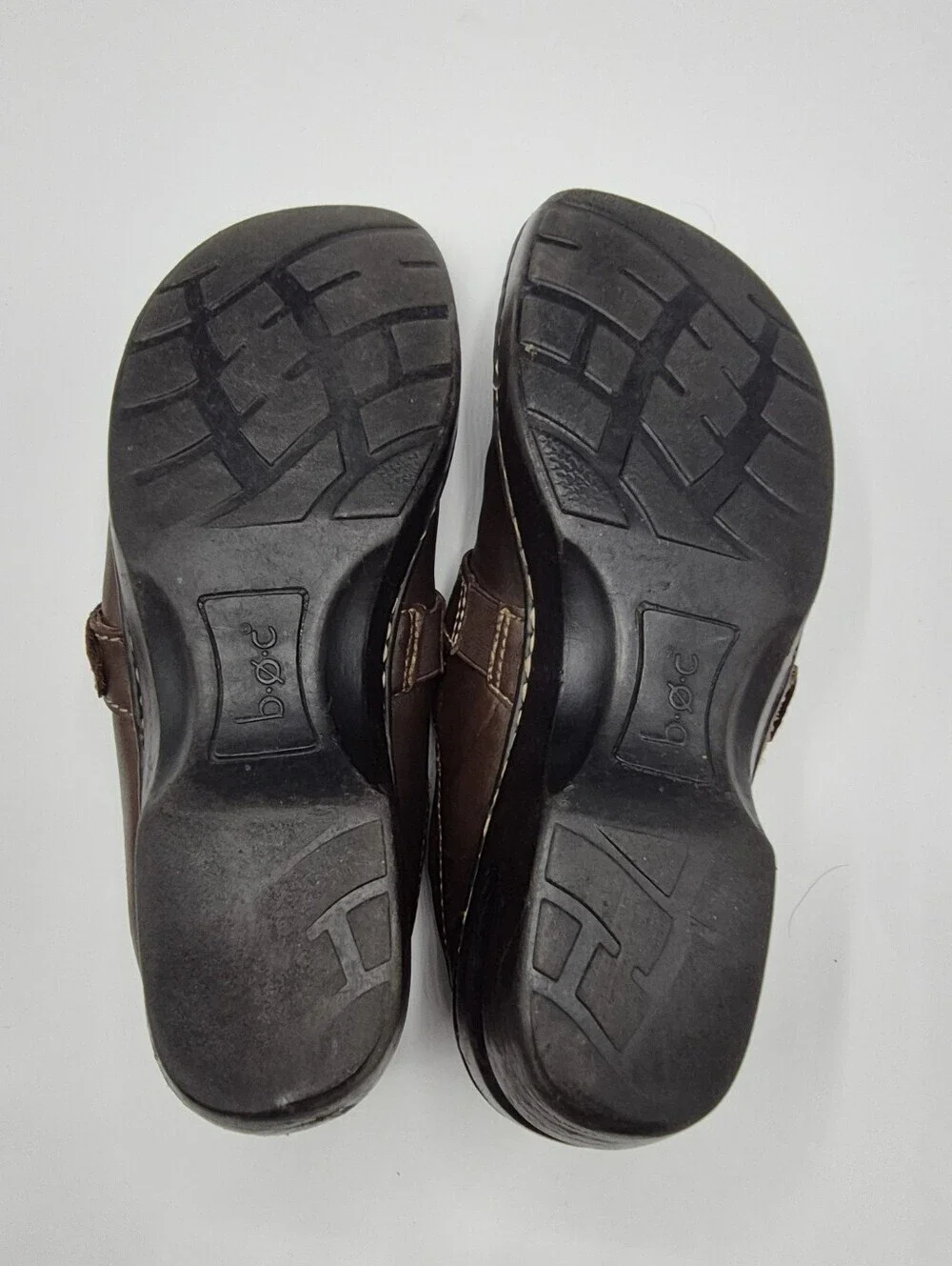 b.o.c. Men's Brown Leather Slip-On Loafers with Buckle Accent